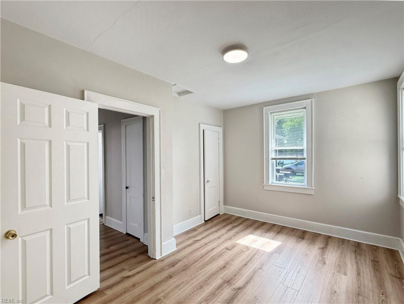 Photo 21 of 25 residential for sale in Norfolk virginia
