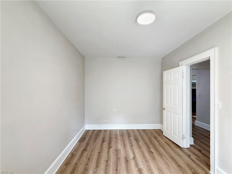 Photo 22 of 25 residential for sale in Norfolk virginia