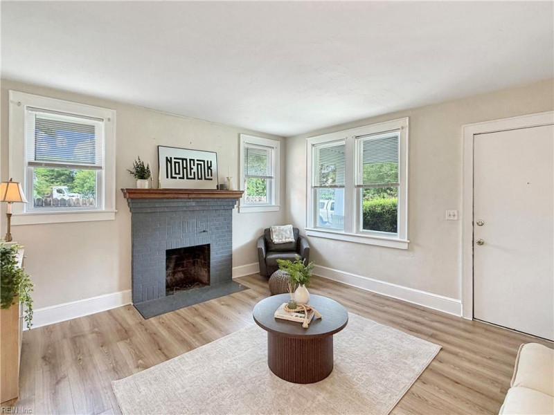 Photo 6 of 25 residential for sale in Norfolk virginia