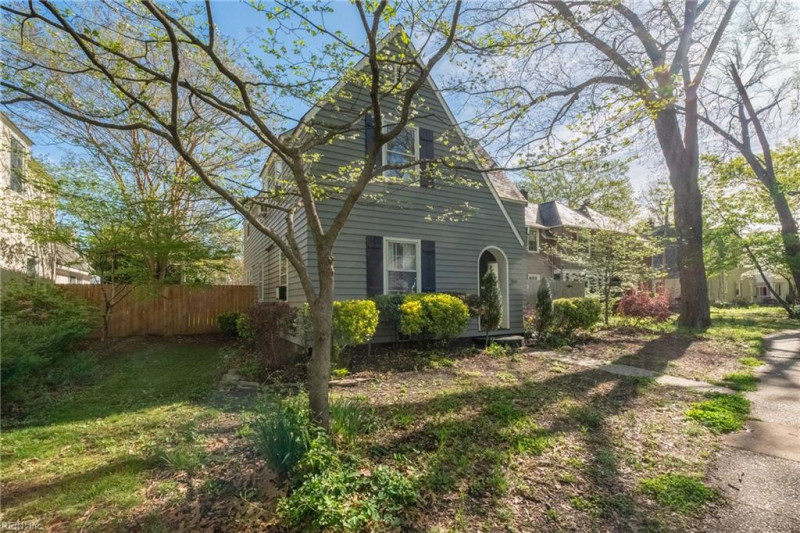 Photo 2 of 23 residential for sale in Newport News virginia Photo 2 of 23 residential for sale in Newport News virginia