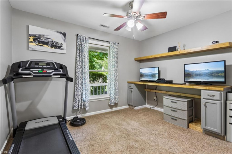 Photo 19 of 36 residential for sale in Newport News virginia