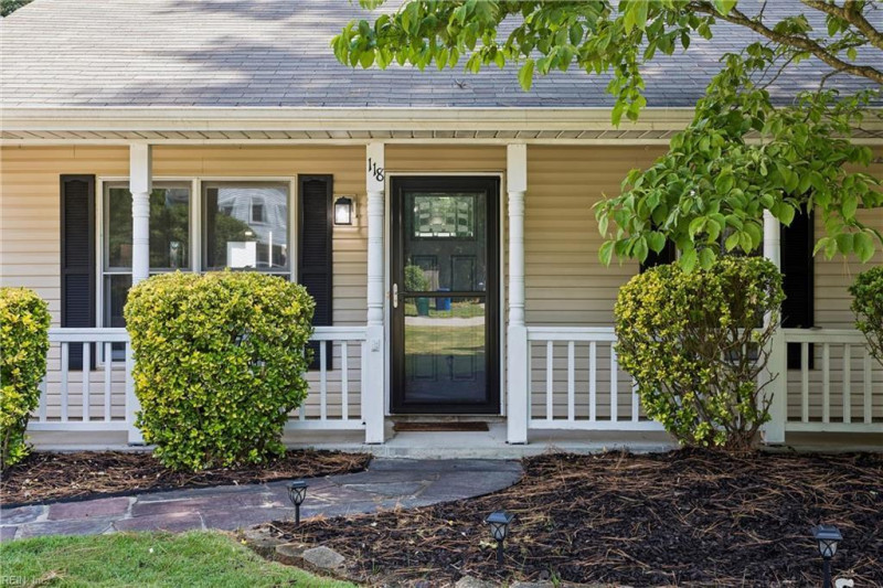 Photo 6 of 36 residential for sale in Newport News virginia