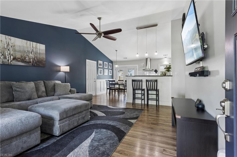 Photo 7 of 36 residential for sale in Newport News virginia