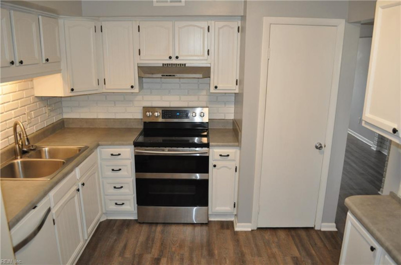 Photo 3 of 11 residential for sale in Virginia Beach virginia Photo 3 of 11 residential for sale in Virginia Beach virginia
