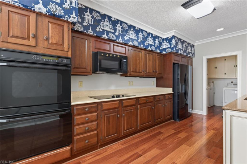 Photo 13 of 38 residential for sale in Virginia Beach virginia