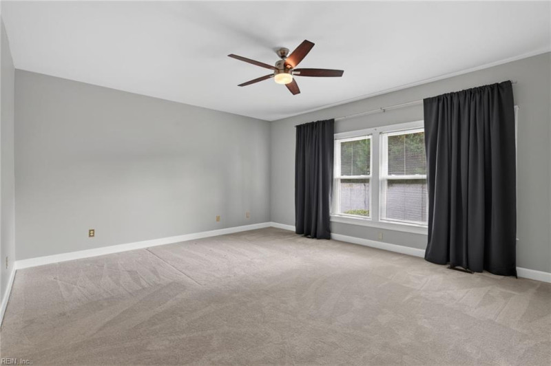 Photo 17 of 38 residential for sale in Virginia Beach virginia