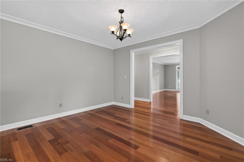 Photo 8 of 38 residential for sale in Virginia Beach virginia