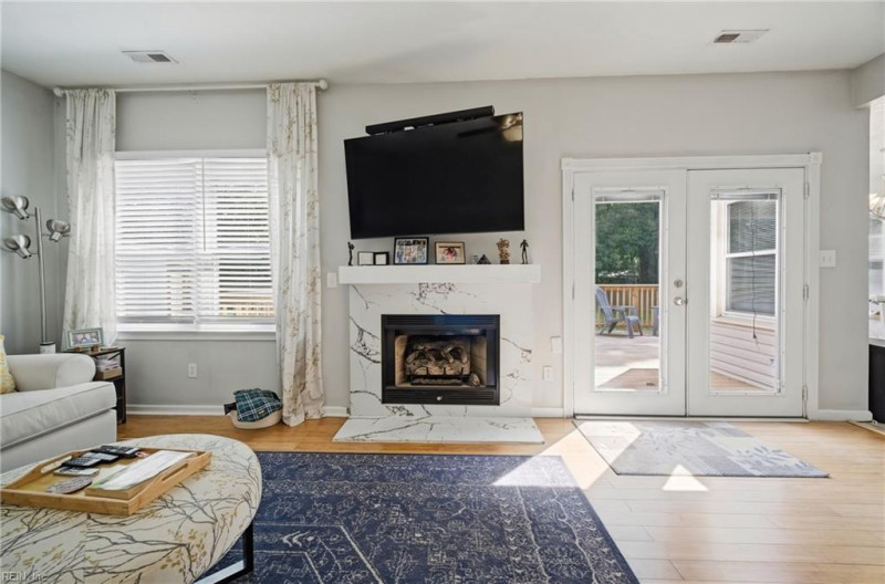Photo 12 of 50 residential for sale in Chesapeake virginia