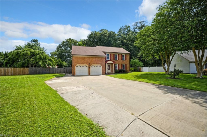 Photo 3 of 50 residential for sale in Chesapeake virginia