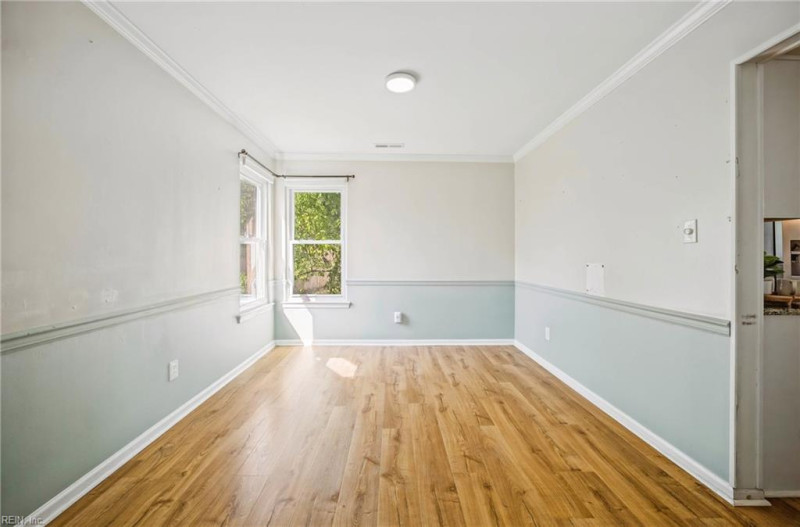 Photo 10 of 45 residential for sale in Chesapeake virginia