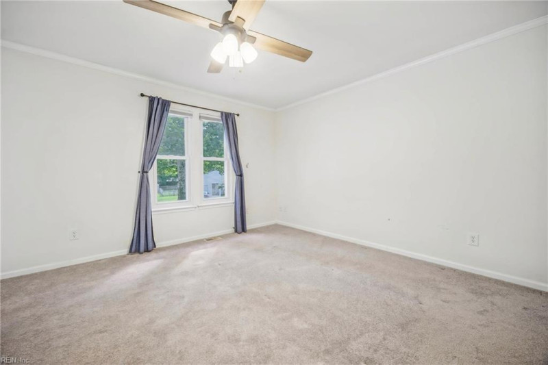 Photo 23 of 45 residential for sale in Chesapeake virginia