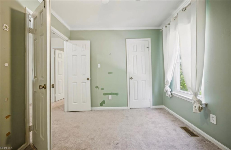 Photo 32 of 45 residential for sale in Chesapeake virginia