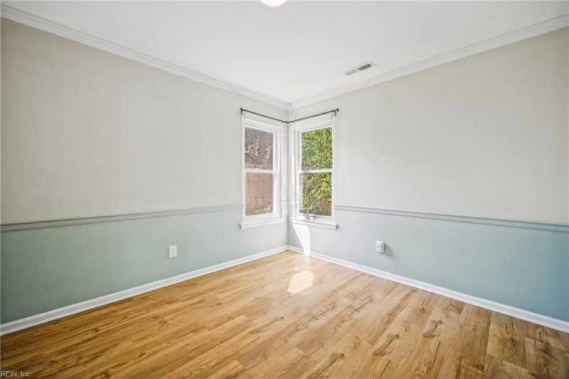 Photo 9 of 45 residential for sale in Chesapeake virginia