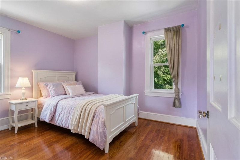 Photo 15 of 24 residential for sale in Gloucester County virginia