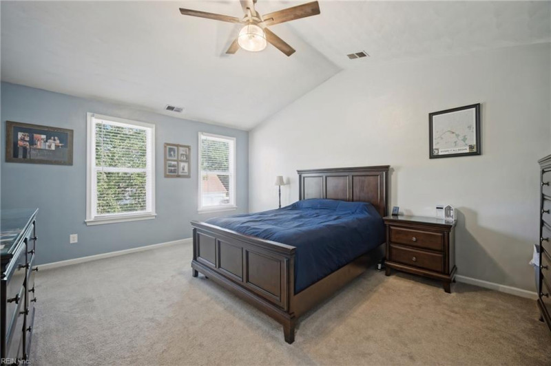 Photo 18 of 41 residential for sale in Chesapeake virginia