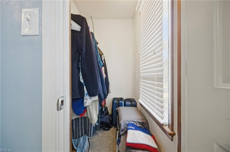 Photo 23 of 41 residential for sale in Chesapeake virginia