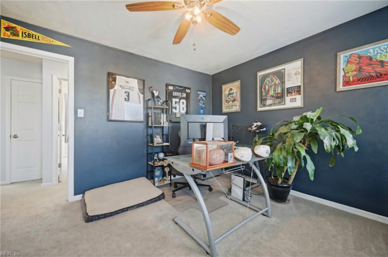 Photo 25 of 41 residential for sale in Chesapeake virginia