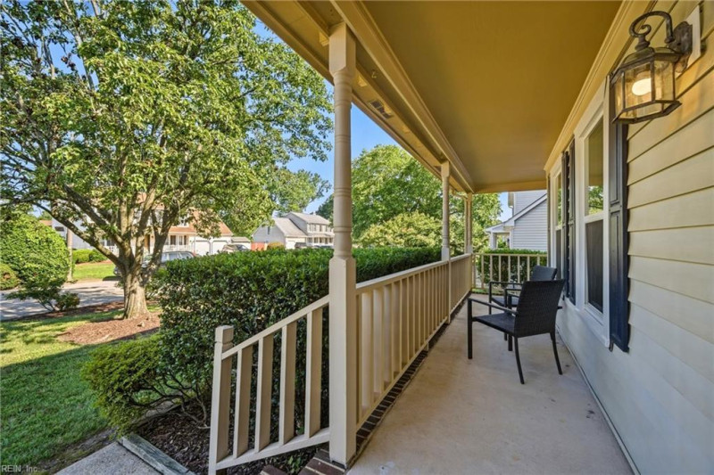 Photo 3 of 41 residential for sale in Chesapeake virginia