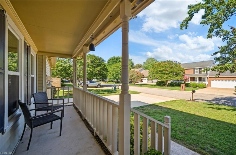 Photo 4 of 41 residential for sale in Chesapeake virginia