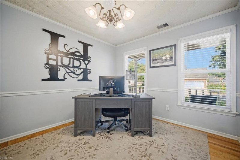Photo 8 of 41 residential for sale in Chesapeake virginia
