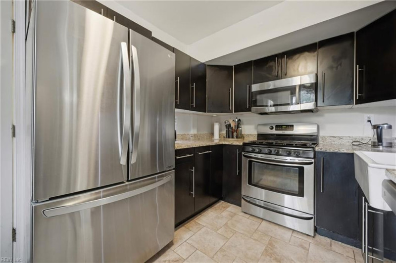 Photo 12 of 41 residential for sale in Norfolk virginia