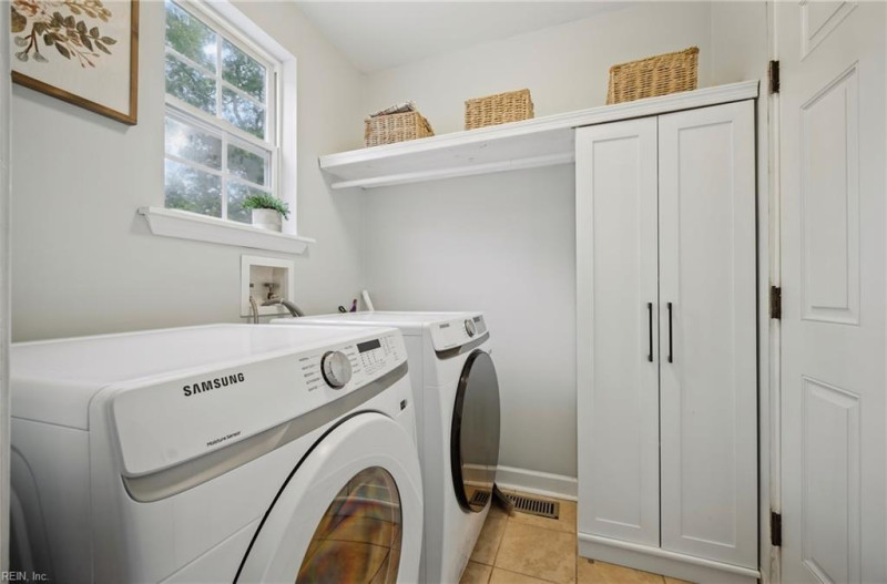 Photo 15 of 41 residential for sale in Norfolk virginia