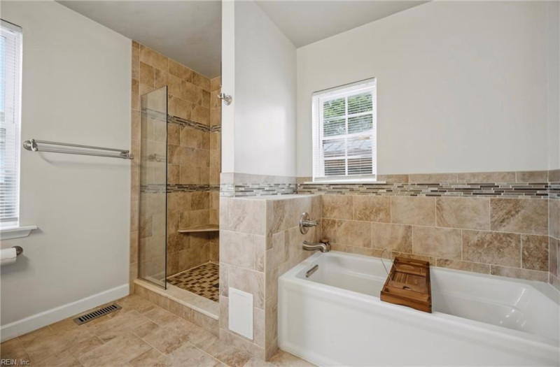 Photo 20 of 41 residential for sale in Norfolk virginia