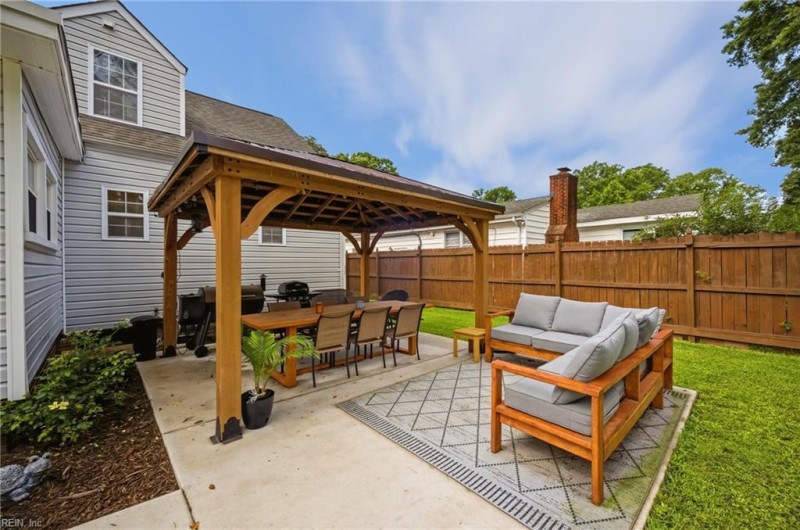 Photo 34 of 41 residential for sale in Norfolk virginia