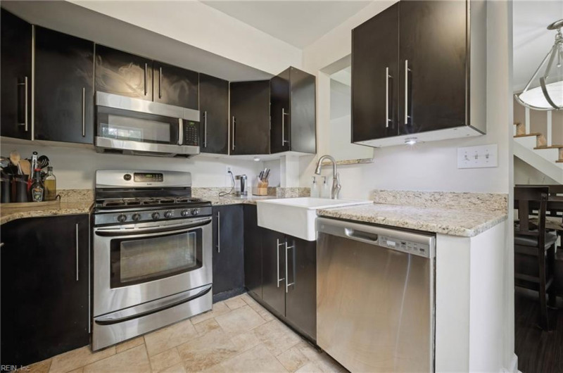 Photo 9 of 41 residential for sale in Norfolk virginia