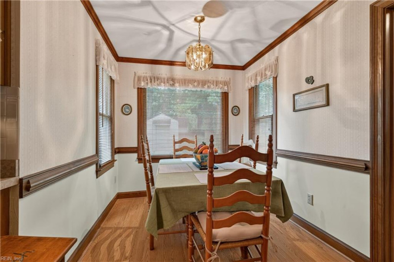 Photo 12 of 42 residential for sale in Chesapeake virginia