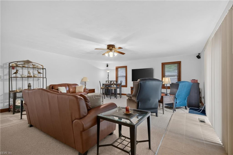 Photo 18 of 42 residential for sale in Chesapeake virginia