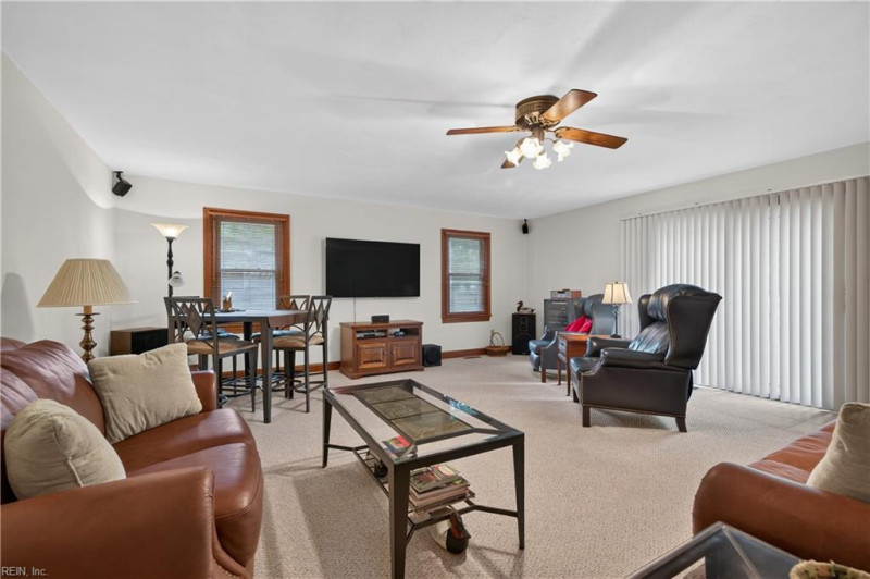 Photo 19 of 42 residential for sale in Chesapeake virginia