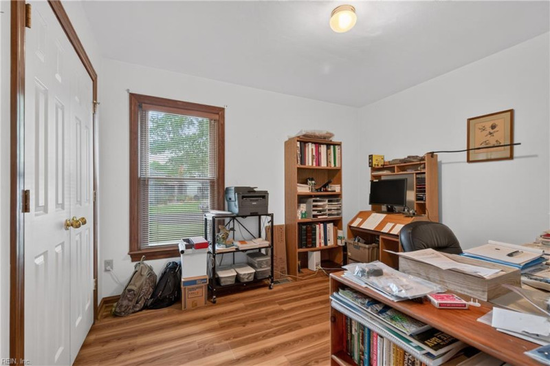 Photo 26 of 42 residential for sale in Chesapeake virginia