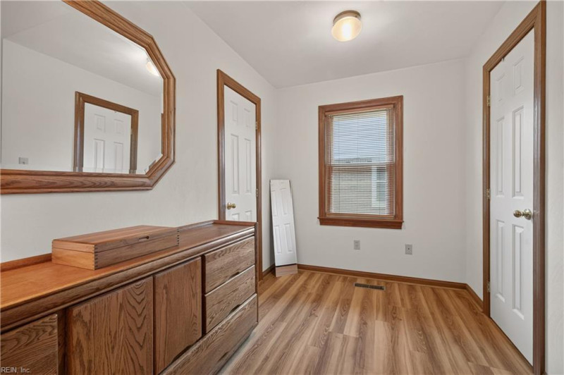Photo 32 of 42 residential for sale in Chesapeake virginia