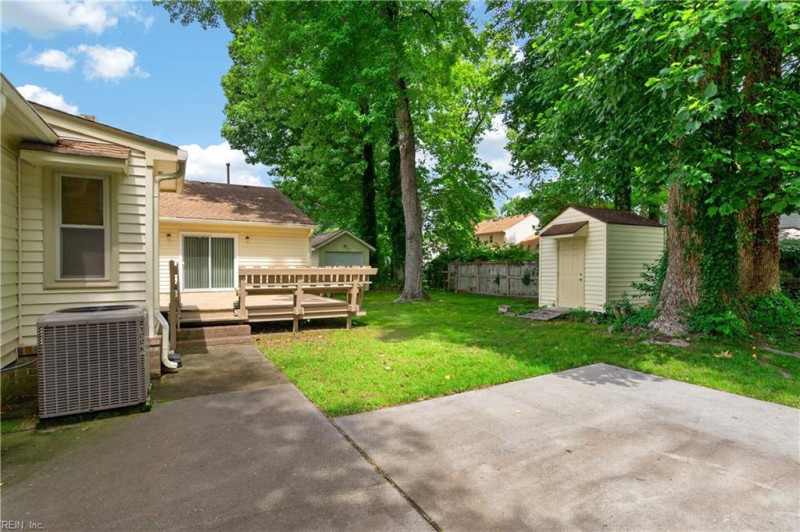 Photo 35 of 42 residential for sale in Chesapeake virginia