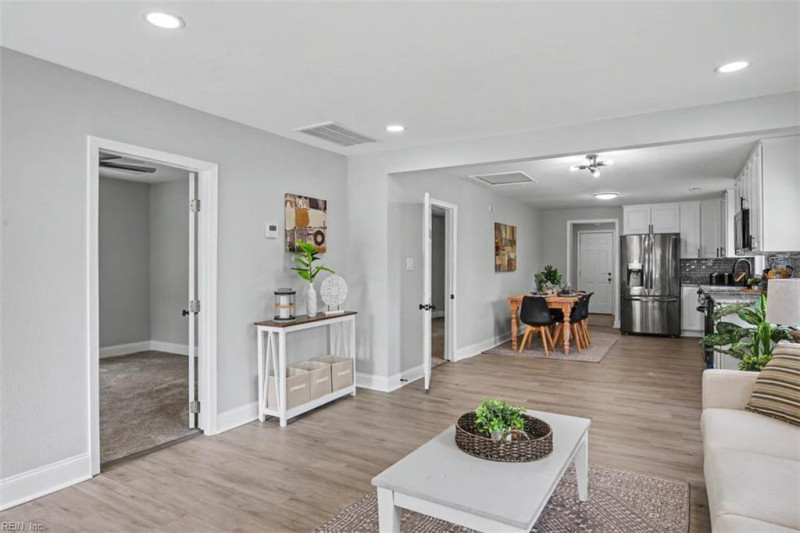 Photo 6 of 37 residential for sale in Chesapeake virginia Photo 6 of 37 residential for sale in Chesapeake virginia
