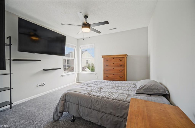 Photo 22 of 40 residential for sale in Chesapeake virginia