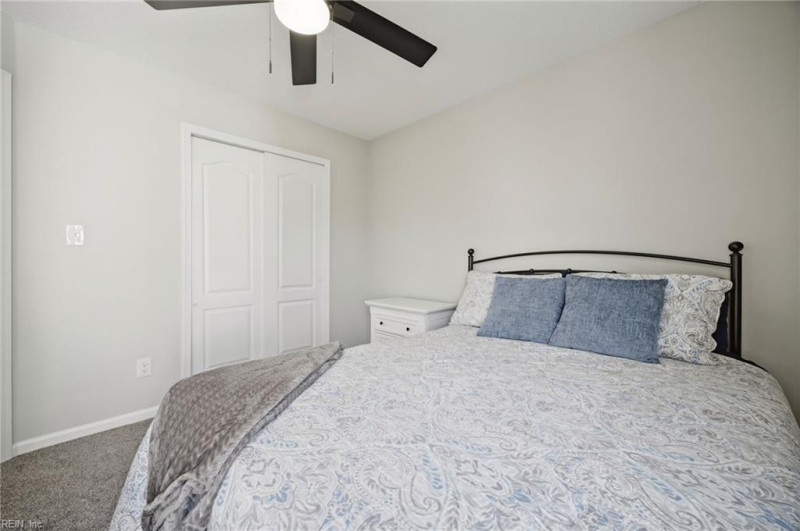 Photo 25 of 40 residential for sale in Chesapeake virginia