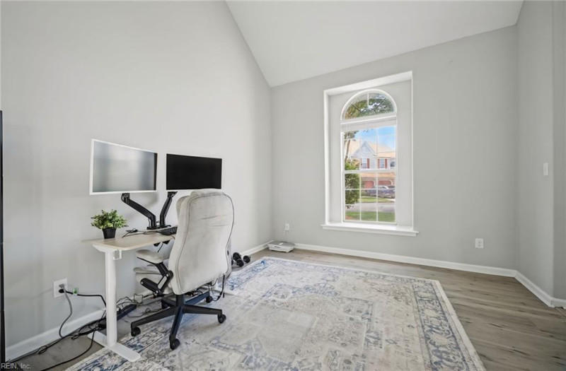 Photo 3 of 40 residential for sale in Chesapeake virginia
