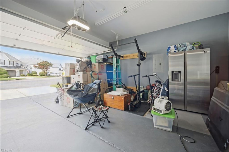 Photo 35 of 40 residential for sale in Chesapeake virginia