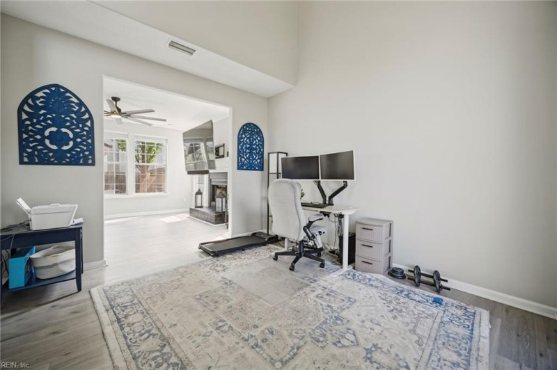 Photo 4 of 40 residential for sale in Chesapeake virginia