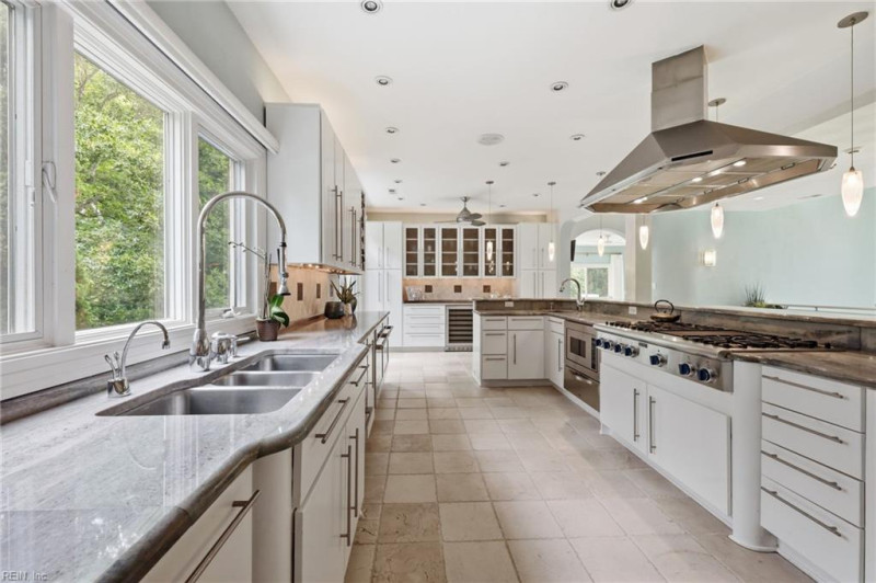 Photo 18 of 50 residential for sale in Virginia Beach virginia