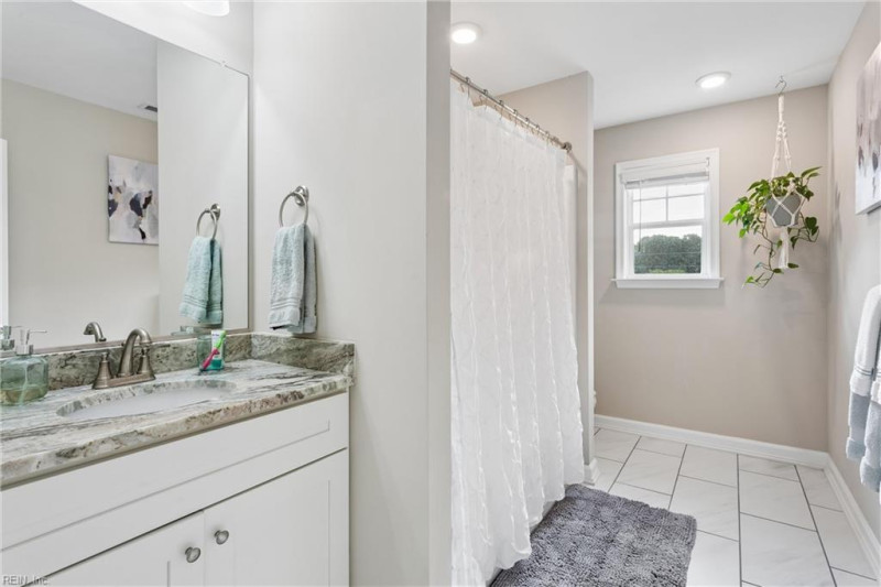 Photo 21 of 50 residential for sale in Poquoson virginia