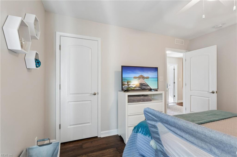 Photo 27 of 50 residential for sale in Poquoson virginia