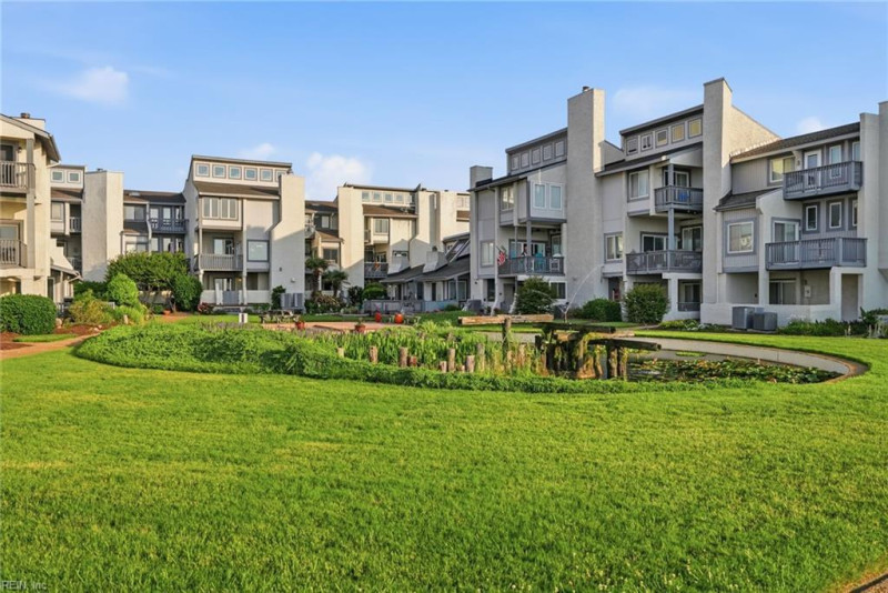 Photo 11 of 50 residential for sale in Hampton virginia
