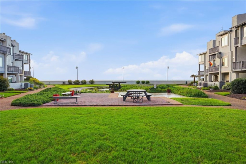 Photo 12 of 50 residential for sale in Hampton virginia