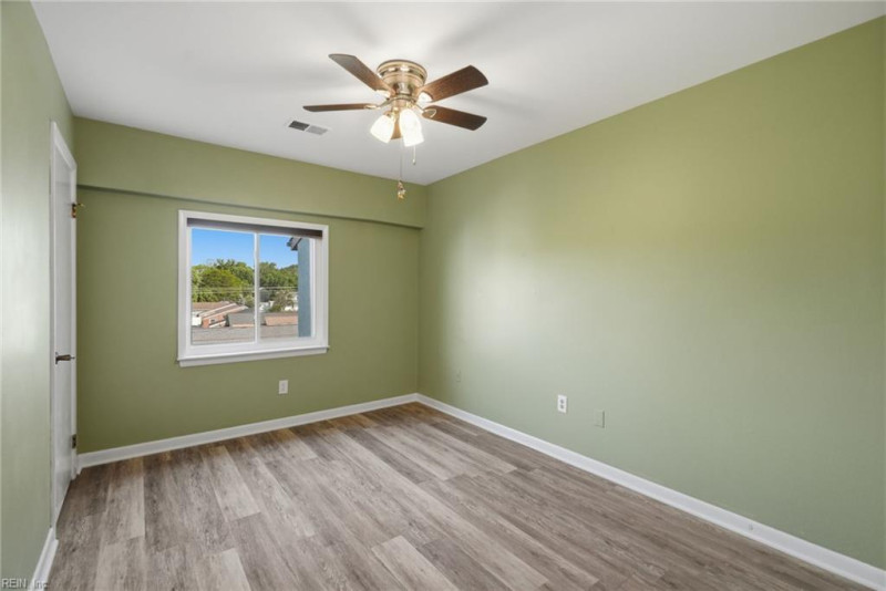 Photo 28 of 50 residential for sale in Hampton virginia
