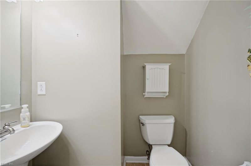 Photo 20 of 39 residential for sale in Chesapeake virginia Photo 20 of 39 residential for sale in Chesapeake virginia