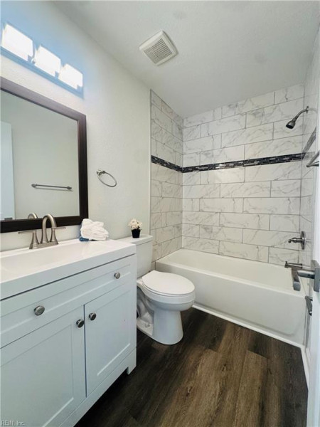 Photo 13 of 22 residential for sale in Virginia Beach virginia