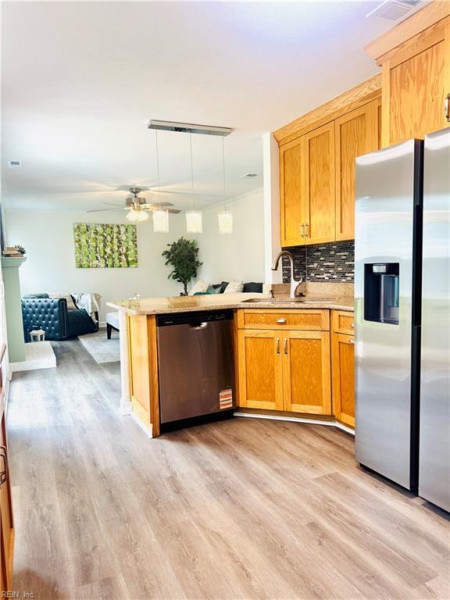 Photo 8 of 22 residential for sale in Virginia Beach virginia